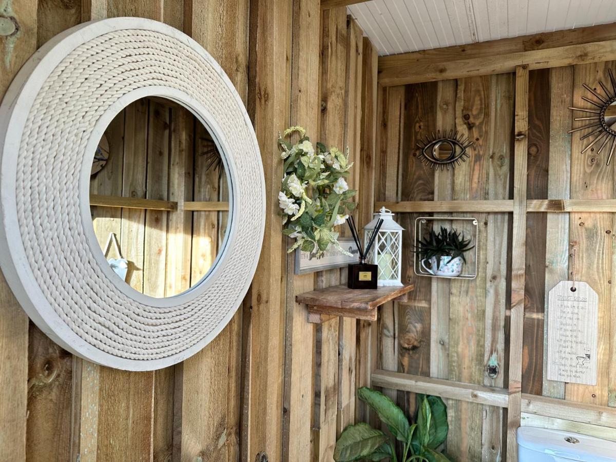 Deerstone Glamping-Pinhaw Beacon Dome Hot Tub Hotel Earby Bagian luar foto
