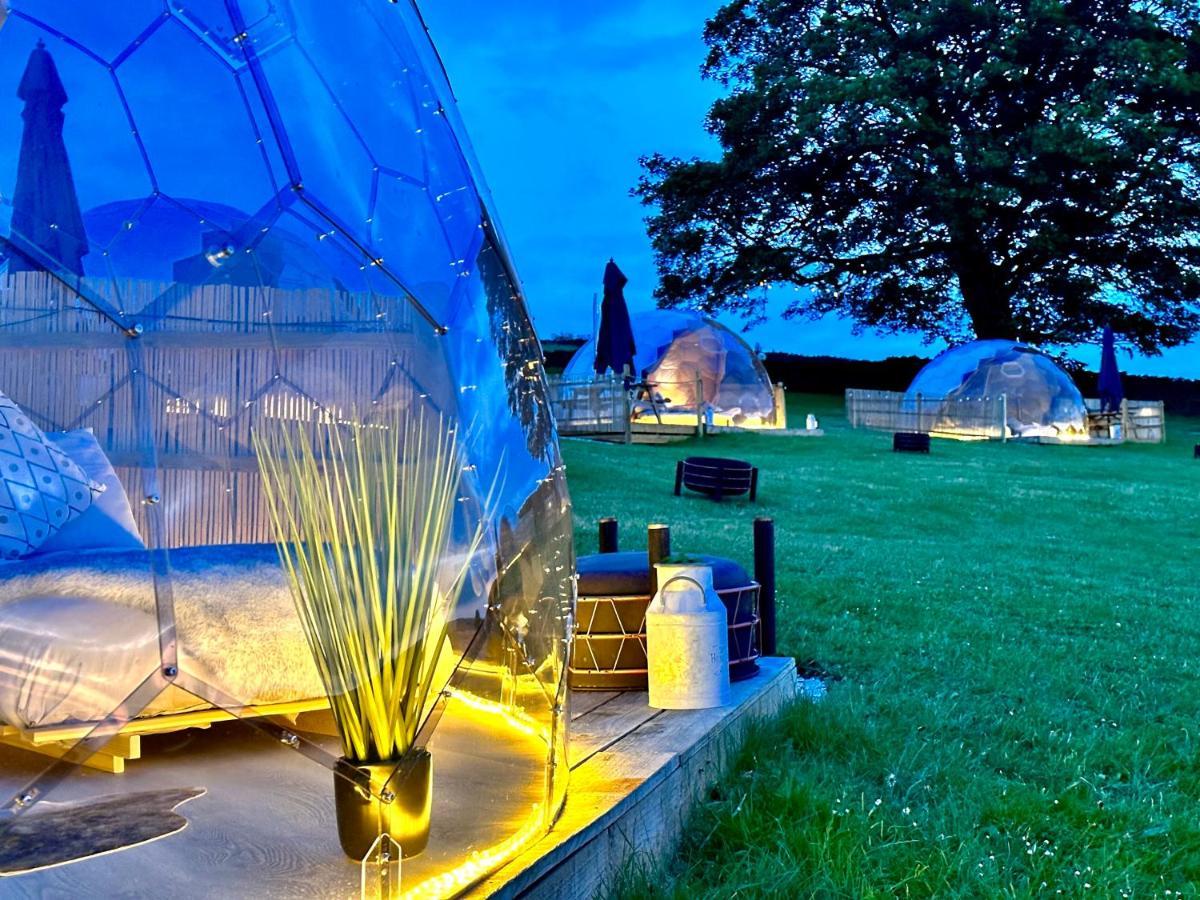 Deerstone Glamping-Pinhaw Beacon Dome Hot Tub Hotel Earby Bagian luar foto